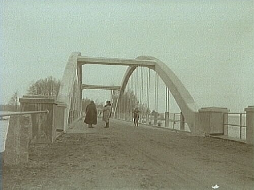 5 november 1929. Bron vid Hjälmarsund invigd