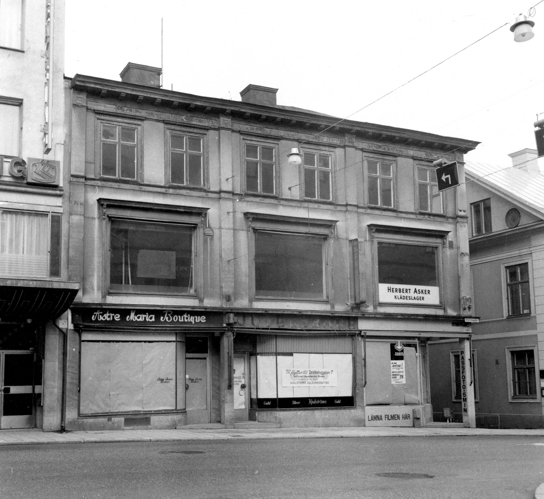 Bostadshus och aff rsbyggnader. Herbert Asker Kl deslager Astre