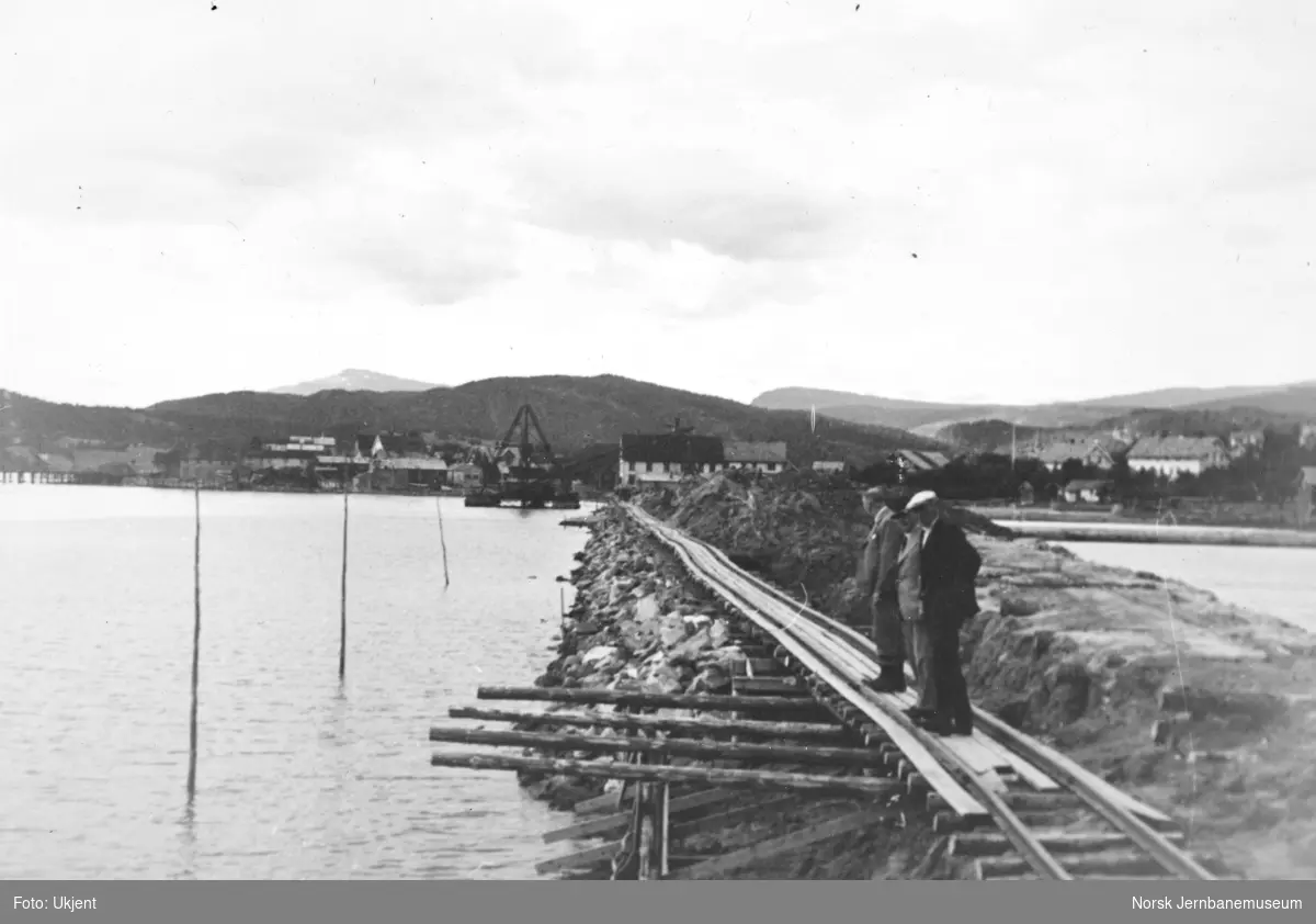 Jernbaneanlegget Mosjøen-Mo i Rana : oppfyllingsarbeider på Mo i Rana stasjonsområde