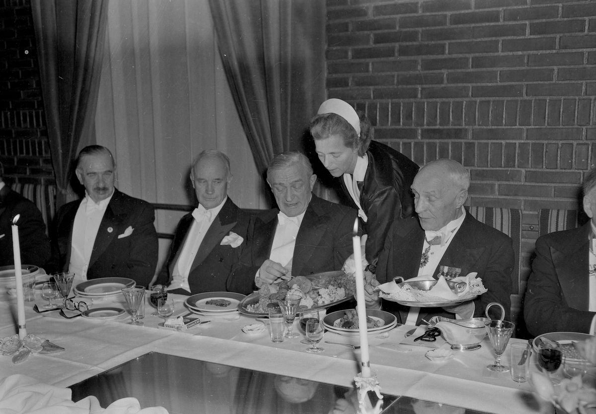 Middagsselskap i Kunstindustrimuseet og Handelsstandens Hus