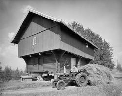 Høyonn på Kyken gård, Kløfta.