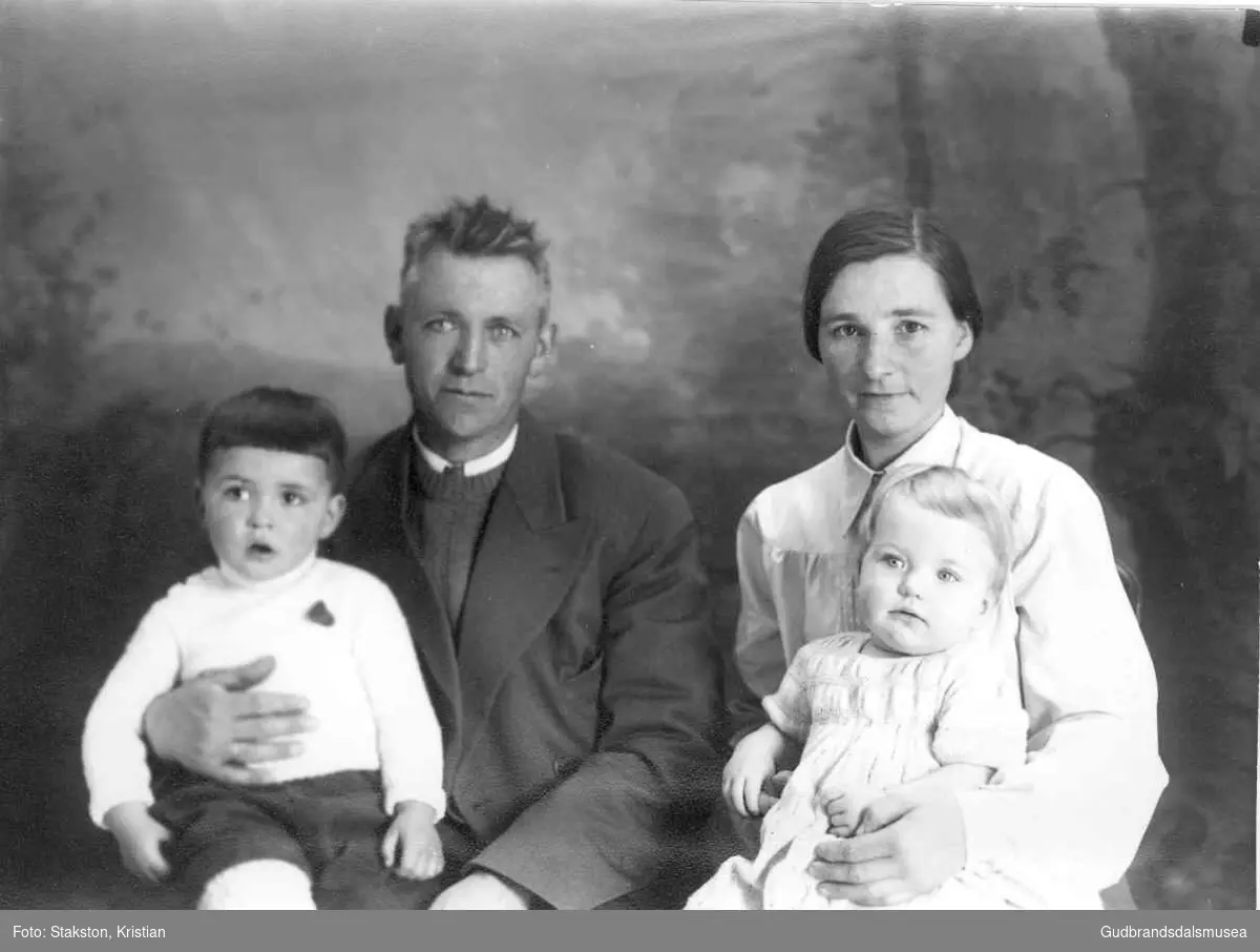 Arne Bøje (f.1899) med familie