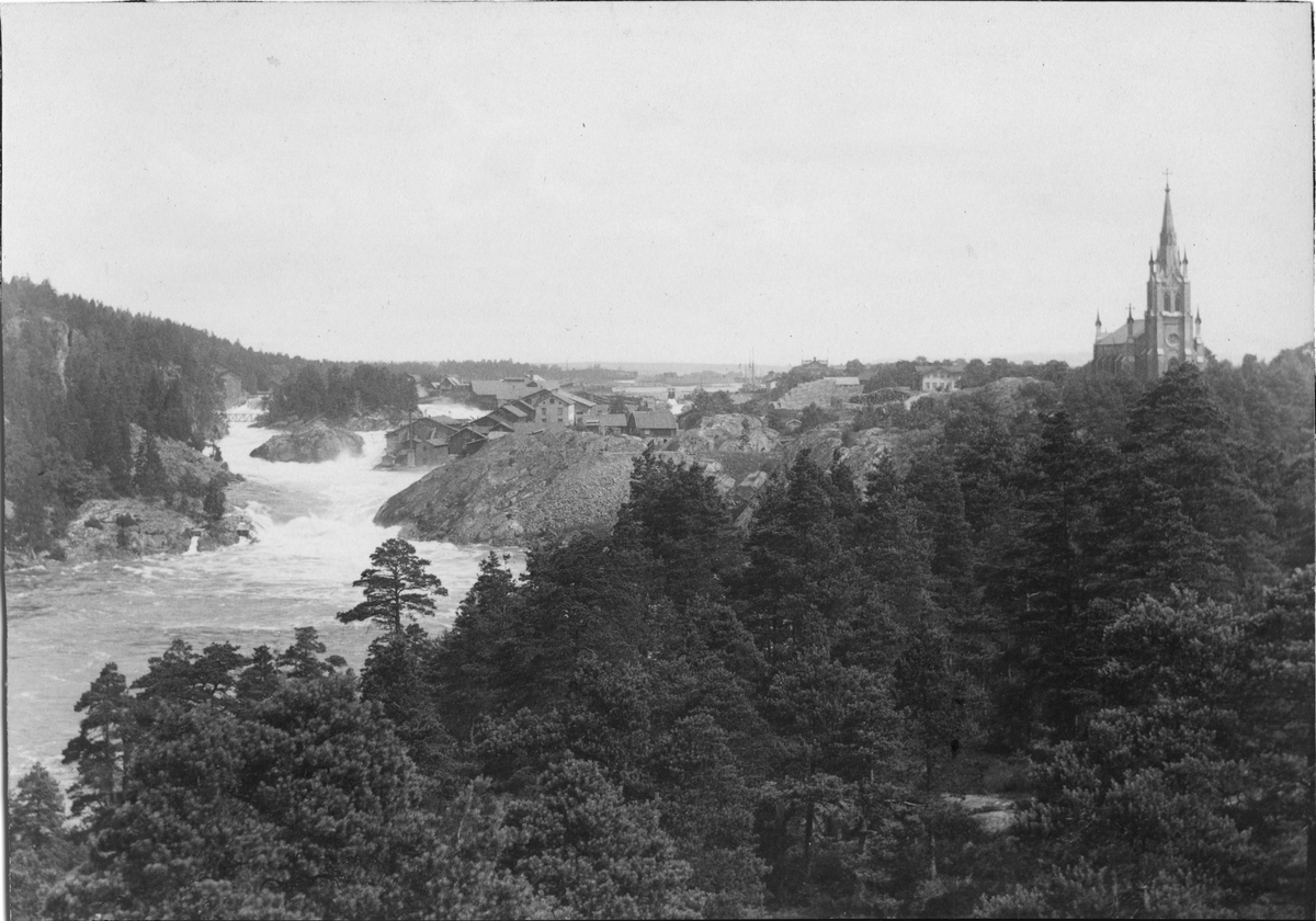 Vy över Trollhättan med vattenfallen. Sett från utsigten.1889.