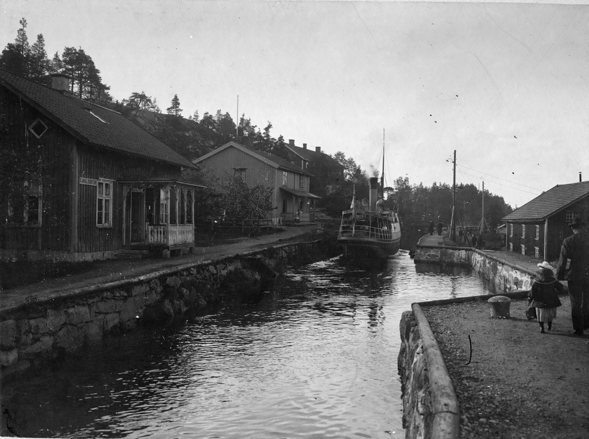 Dalslands Kanal vid Lennartsfors. Med fotografiet erhöll fotografen STF.s fotostipendium, 1904.