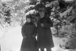 Fotsamling etter Hans Tveito. Kristiane og Hans Tveito i Lår