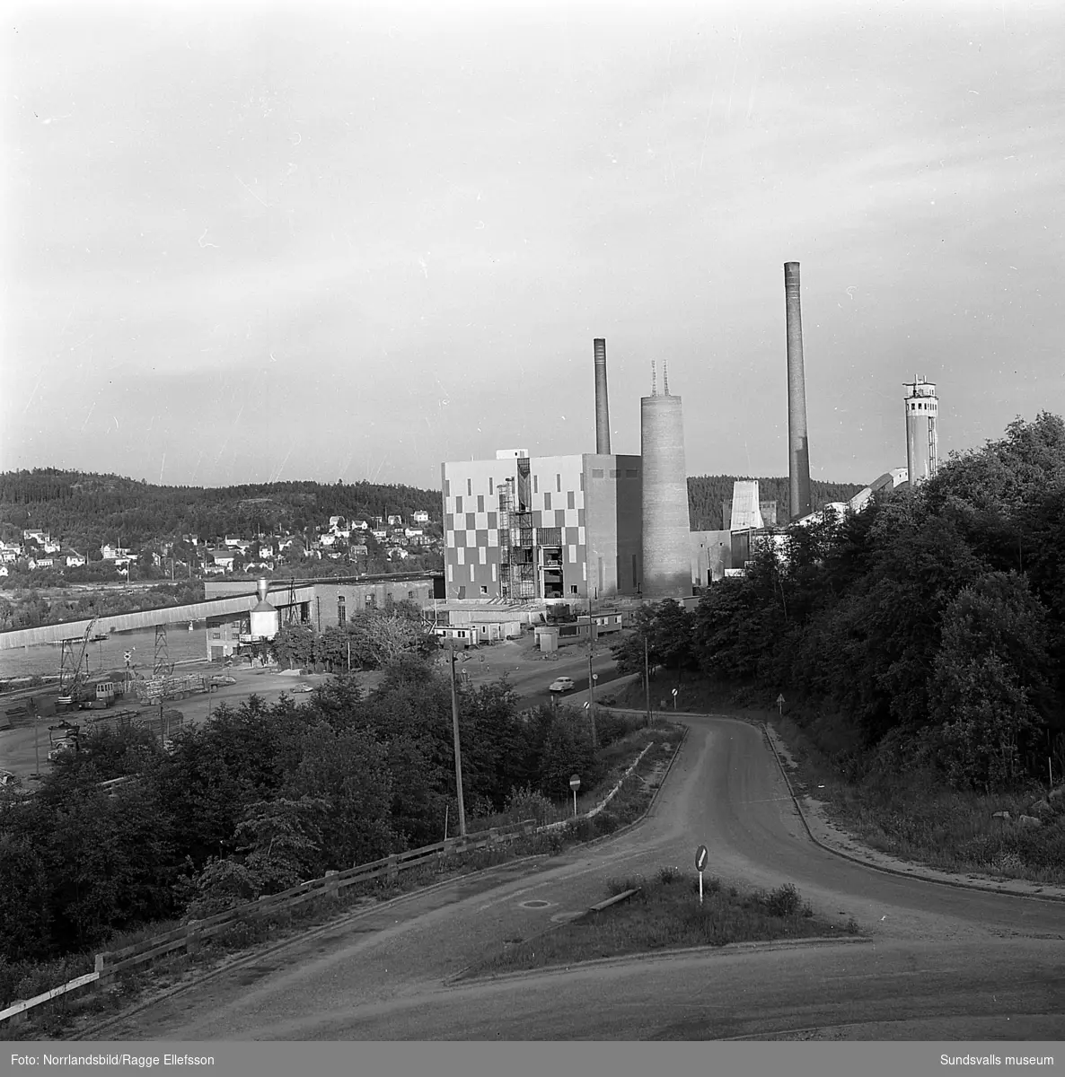Fasadarbeten på pannhus i södra Svartvik.