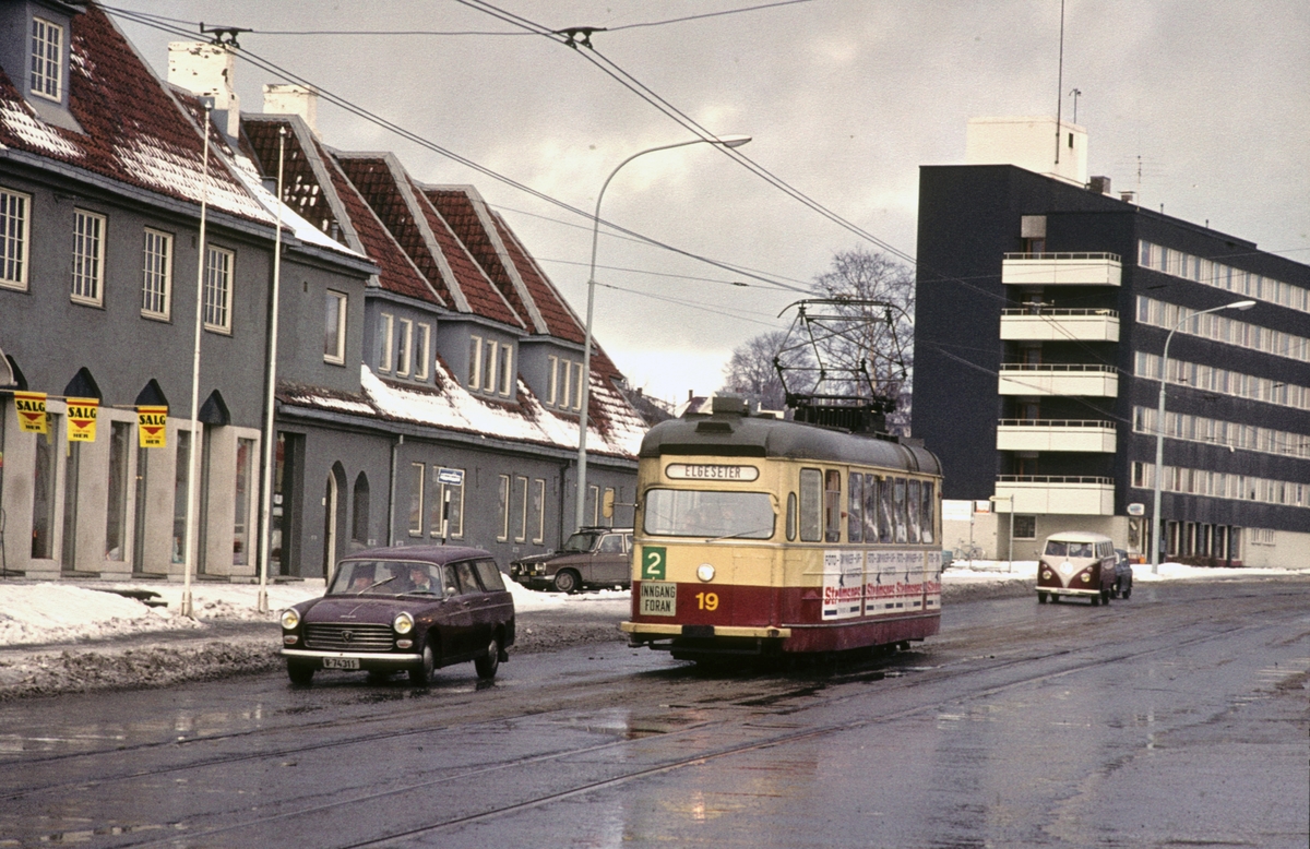 Trondheim Sporvei vogn 19 ved Lademoen.