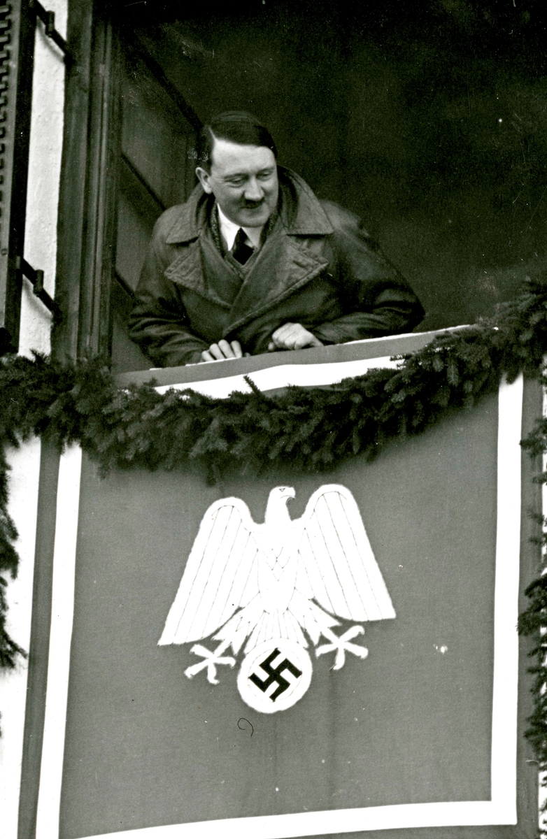 Adolf Hitler visits the Olympic Games