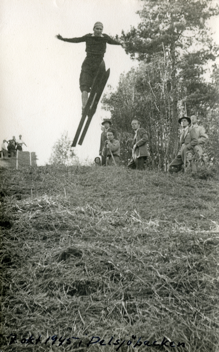 Early training at Persløkka ski jump