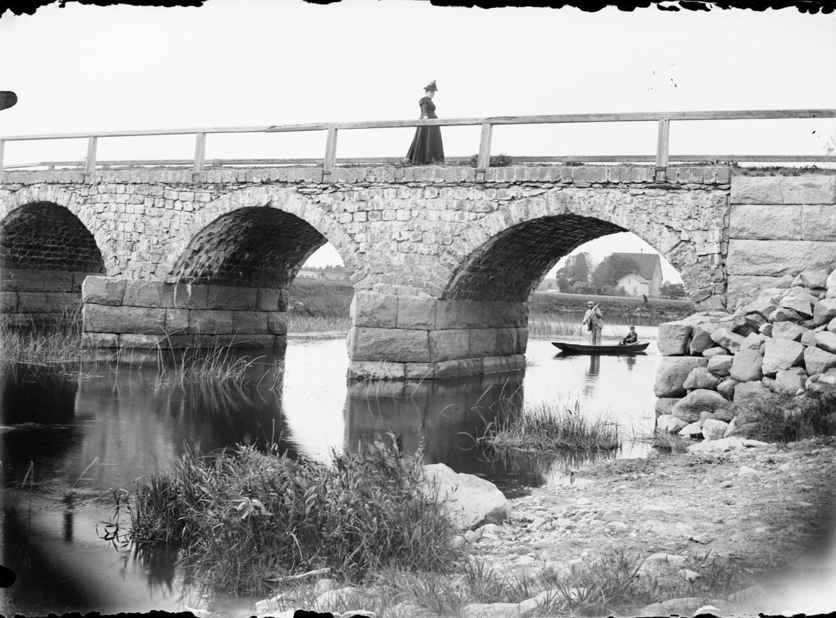 Korsbron i Gimo, på gränsen mellan Hökhuvud och Skäfthammar socken, Uppland 1912