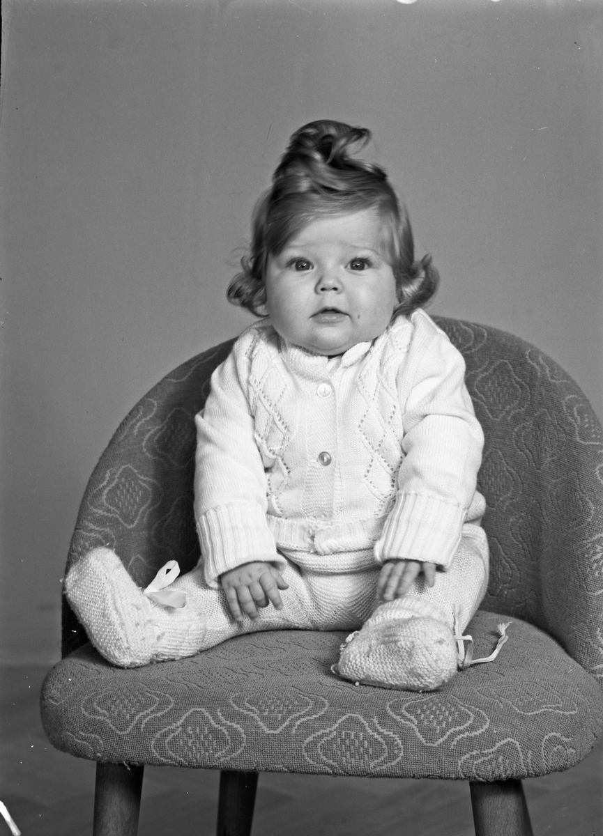 Portrett av en liten jente - bestiller Thor Osmundsen