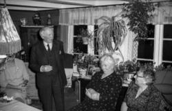 "Hausten 1963"."Selskap hjå Mali".Mali Haukebø.