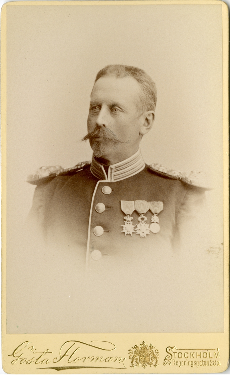 Porträtt av Sixten Lewenhaupt, löjtnant vid Närikes regemente I 21. 

Se även bild AMA.0000842 och AMA.0007901.
