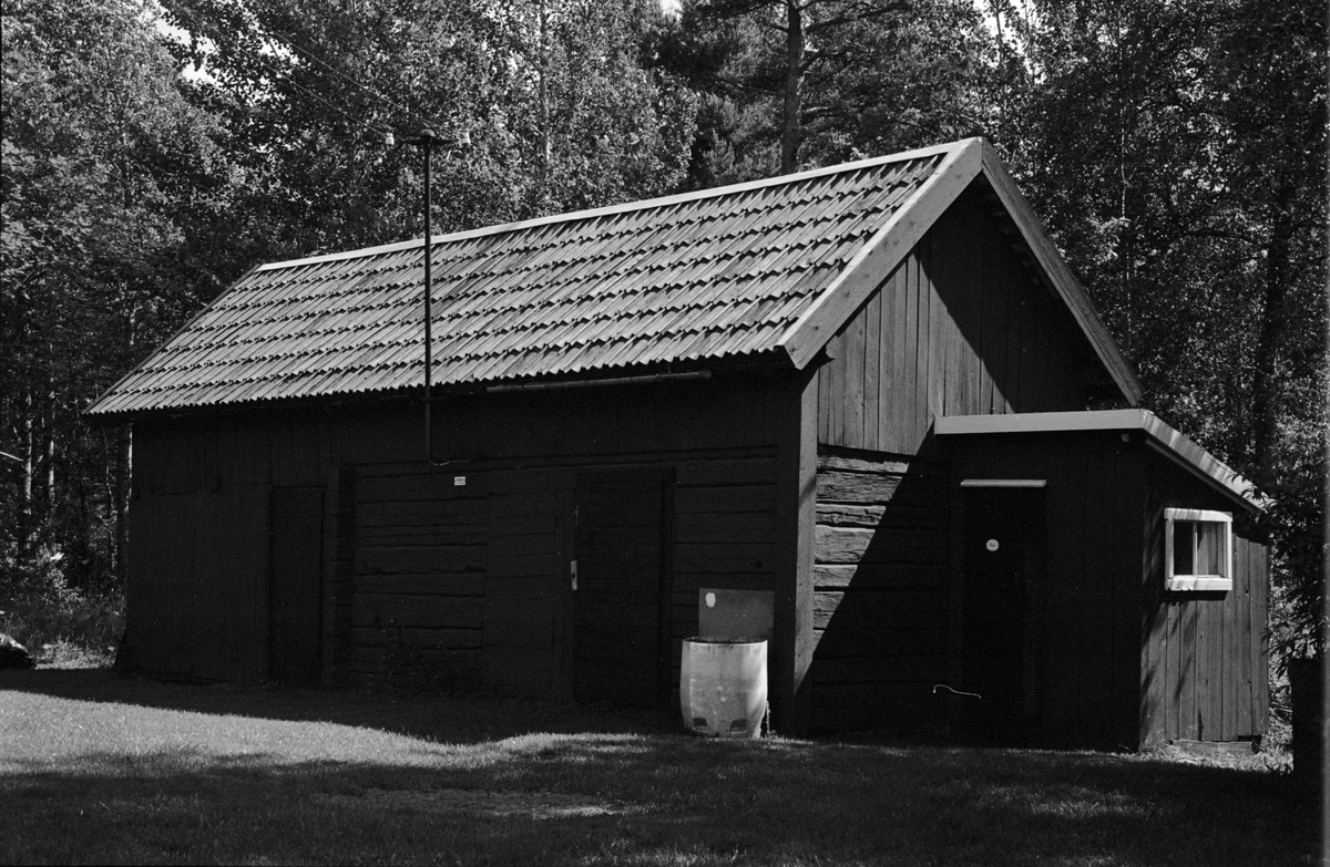 Fähus, Saringe 4:6, Karlslund, Tuna socken, Uppland 1987