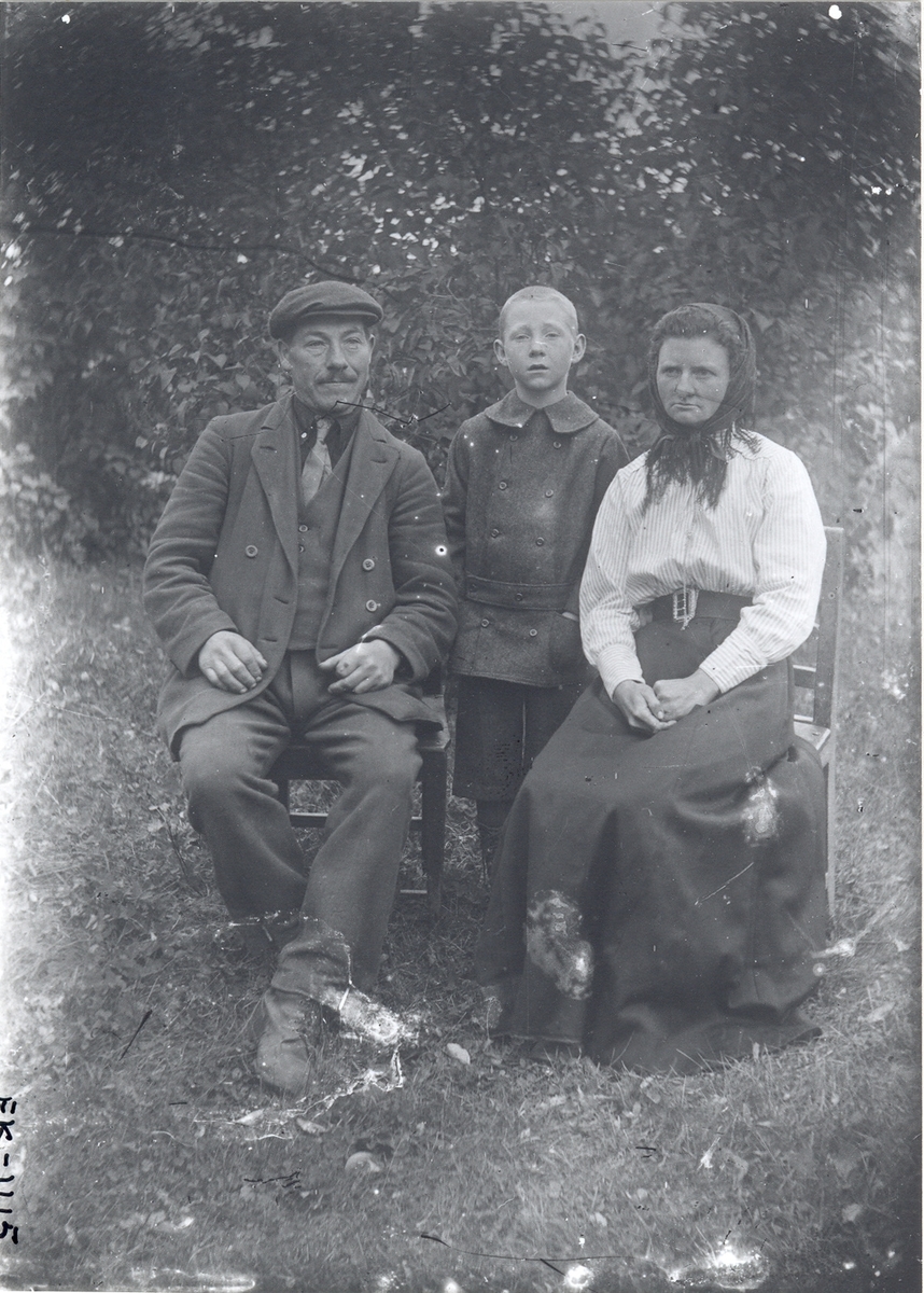 Albert och Hilda Nilsson med sonen Karl Kalmar läns museum