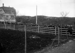 Fra Nordmøre Museum si fotosamling. Guttekorps-serie - Nærme