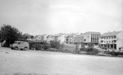En Bedford på Kirktomta. Fra Nordmøre Museum si fotosamling