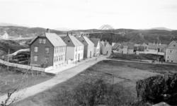 På bildet ser vi Nordsundbroen som knytter Gomalandet (i fro