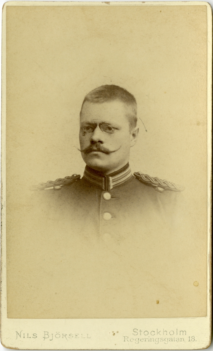 Porträtt av Karl Alfred Rignell, löjtnant vid Älvsborgs regemente I 15.