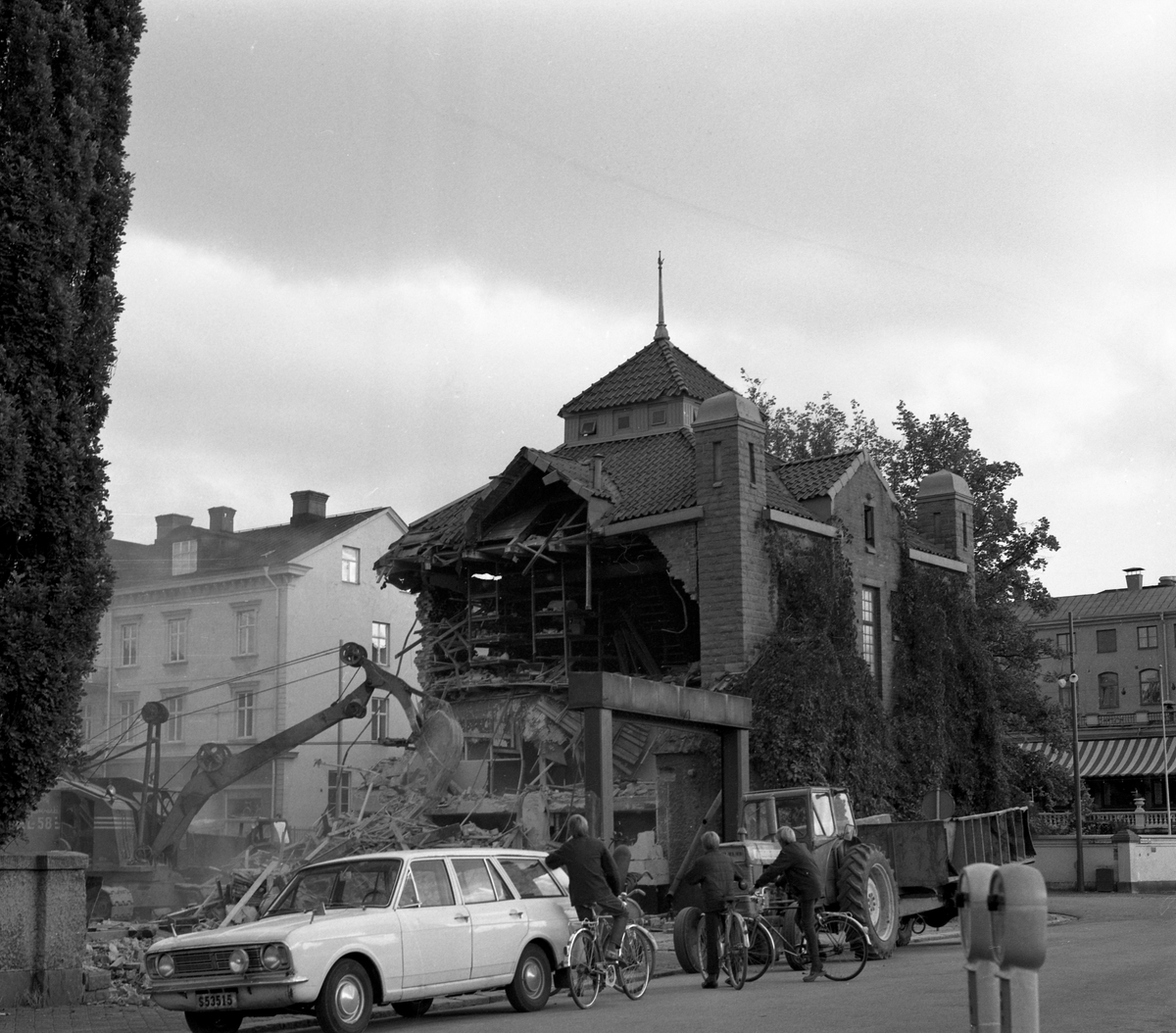 Den sista av Karlstad bryggeris byggnader rivs och året var 1969. På tomten, först som Frankes bryggeri, hade öl bryggts från 1857 till 1968.