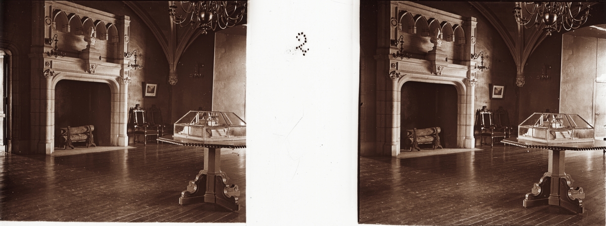 Stereobild av vaktrummet i Château de Pau.
"Salle des  Gardes".