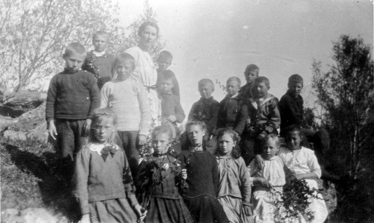 Skoleklasse på Å i Senja ca.1920