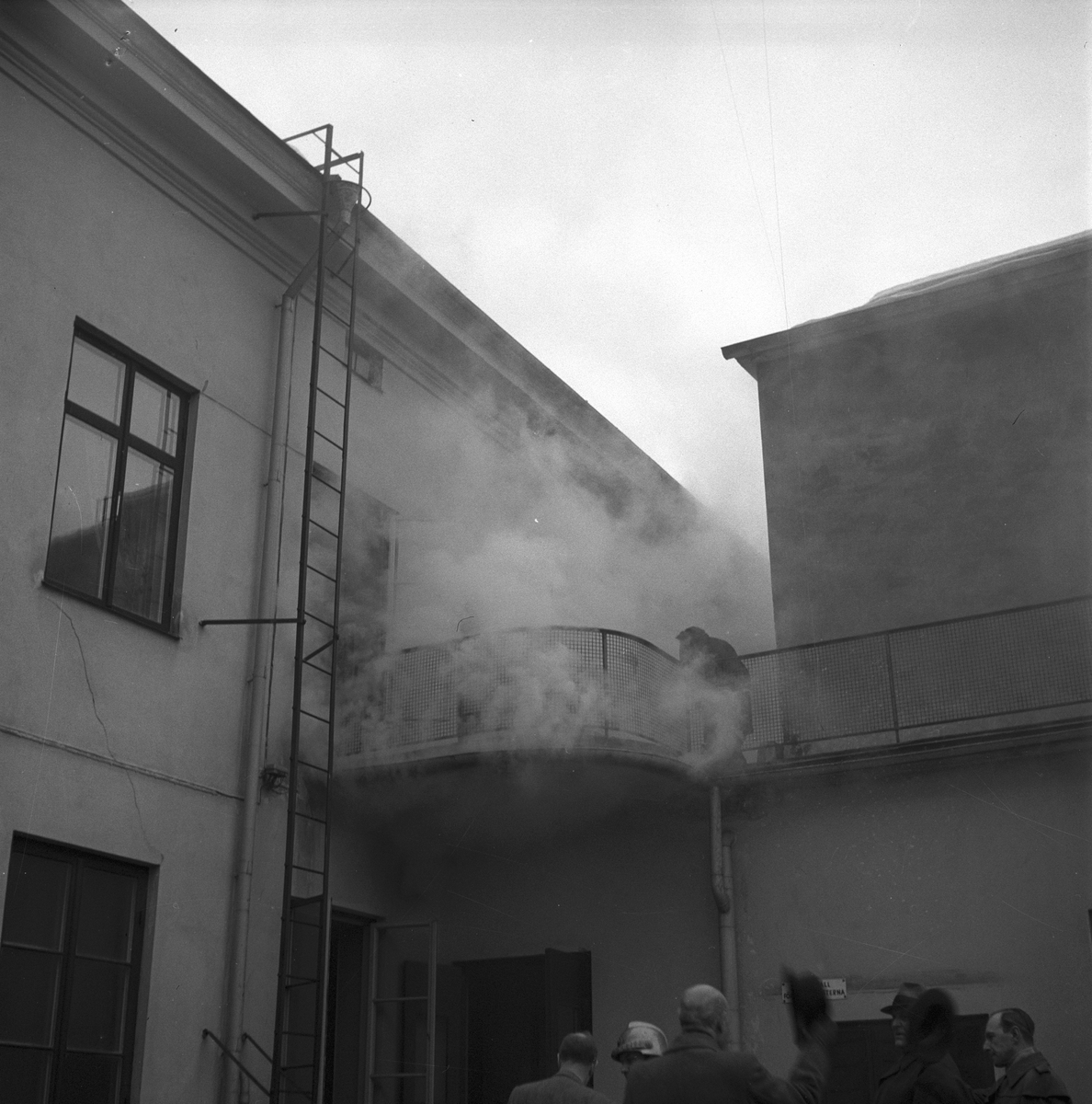 Nordströms Fruktaffär. Eldsvåda i lagret. 7 februari 1950.