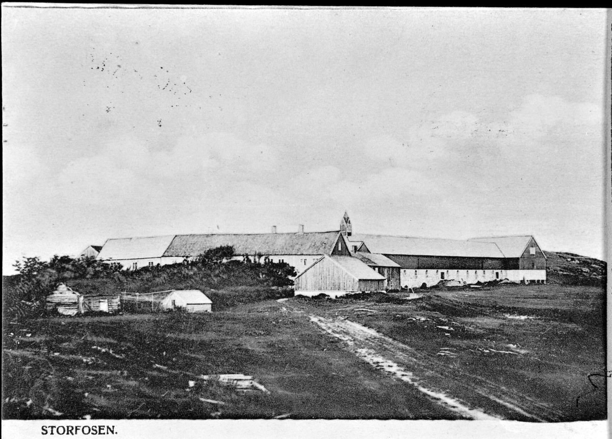 Gårdsanlegget på Storfosen gods ca. 1910