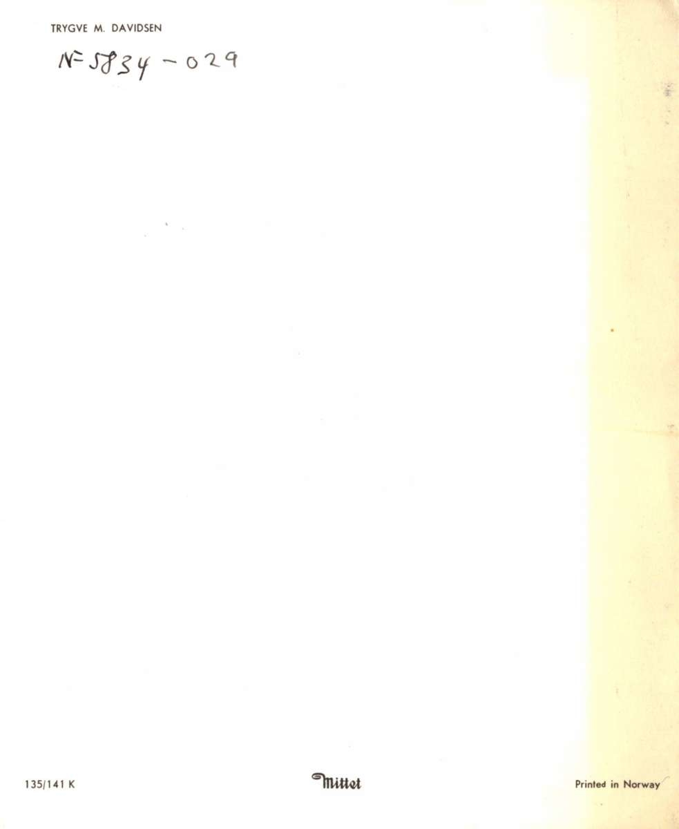 Postkort. Jule-og nyttårshilsen. Småfugler i snødekte trær. Laget for Repress Reklamebyrå. Illustrert av Trygve. M. Davidsen ((1895-1978).