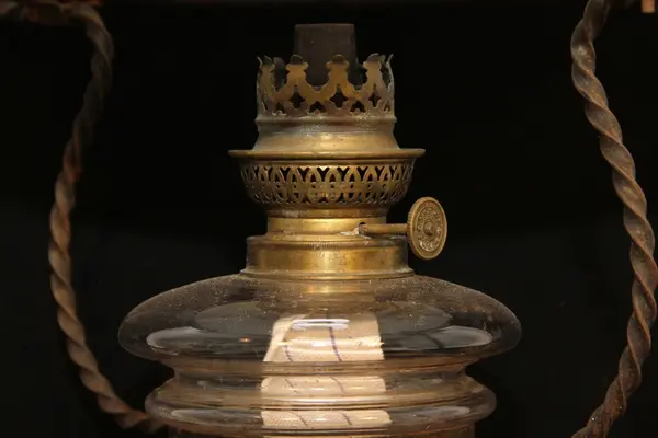 Parafinlampe med holder