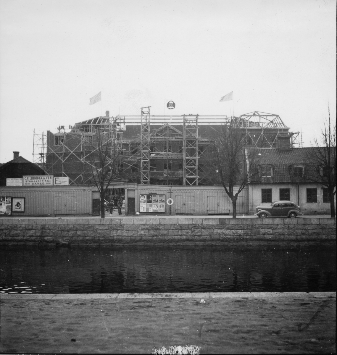 Taklagsfest vid Gävle Museum (nuv Länsmuseet Gävleborg) under byggnadsskedet 1938-40.