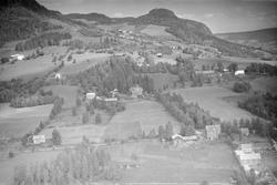 Gardsbruk, Forset, Vestre Gausdal. Bygninger. Skog og jorde.