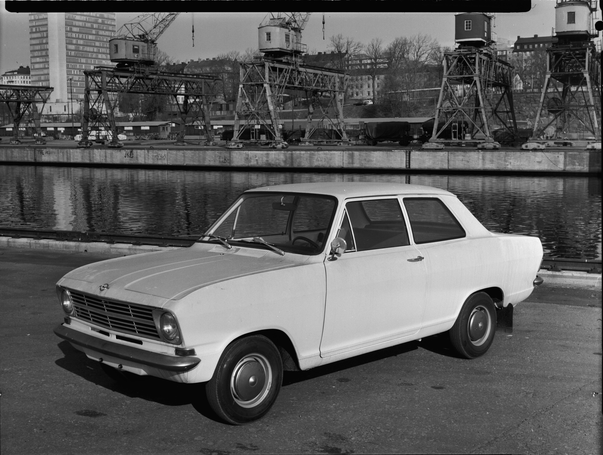 Typbesiktning. Opel (31816-8). >>