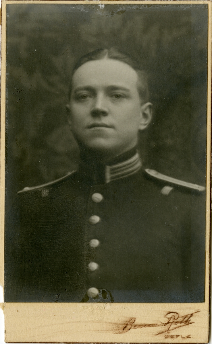 Porträtt av Per Albin Westman, underlöjtnant vif Hälsinge regemente I 14.