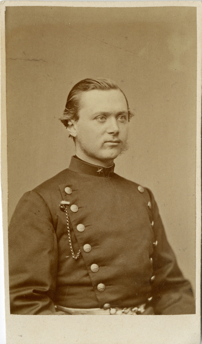 Porträtt av Carl Gustaf Millrath, löjtnant vid Hälsinge regemente I 14.