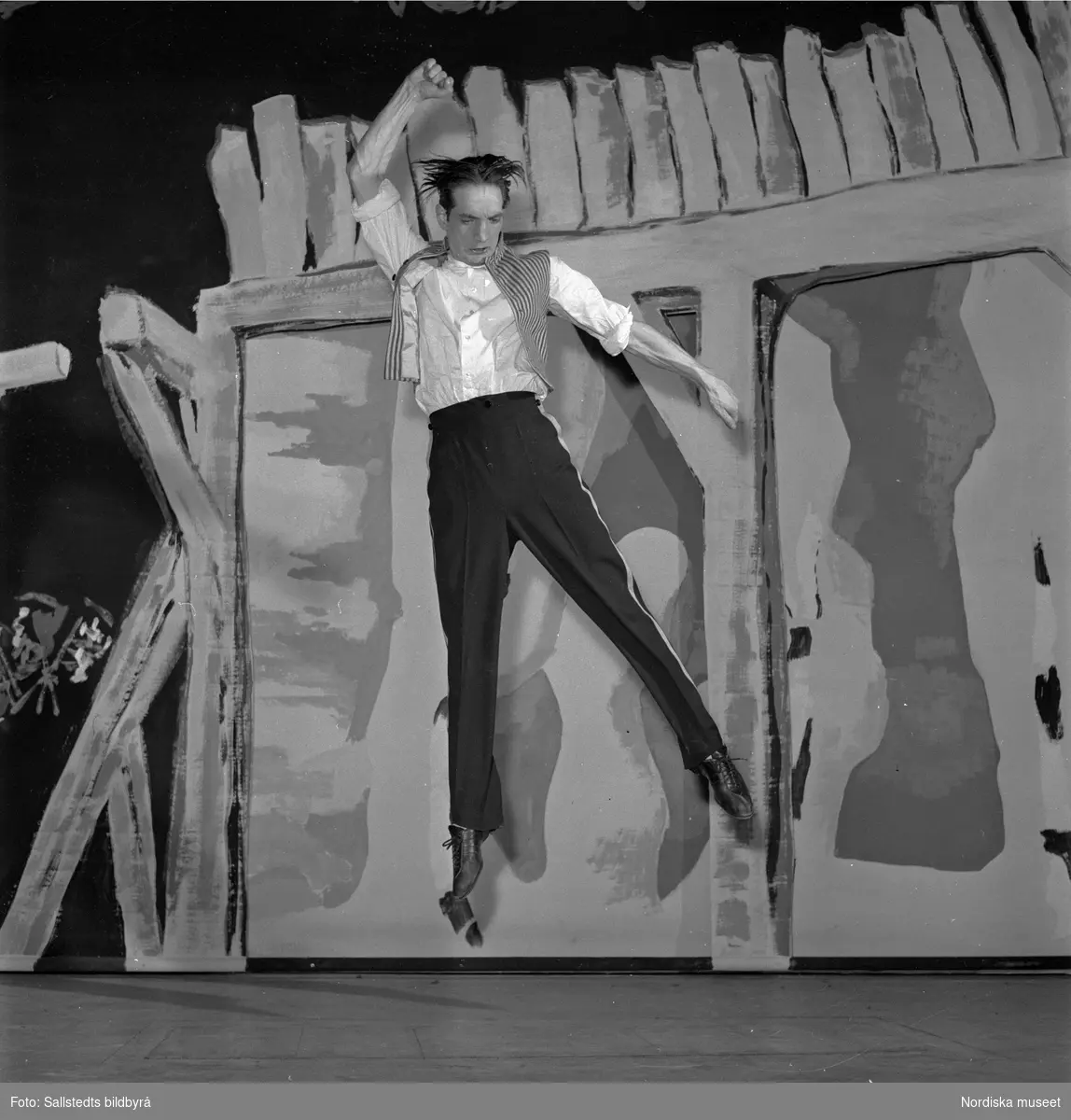 Julius Mengarelli i Birgit Cullbergs uppsättnig av Fröken Julie på Södra Teatern, Riksteatern, februari 1950.