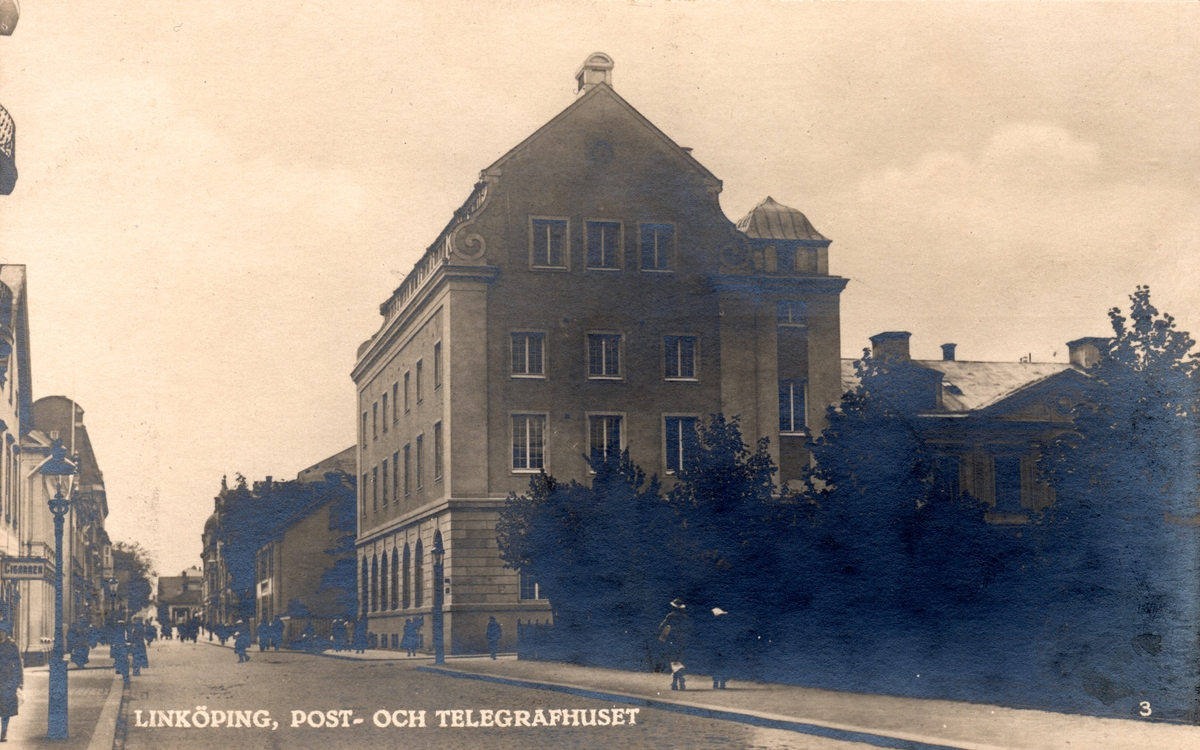 Orig. text: Linköping, Post- och Telegrafhuset.

Post- och Telegrafhuset vid korsningen med S:t Larsgatan/Kungsgatan. Byggnaden stod klar 1919.