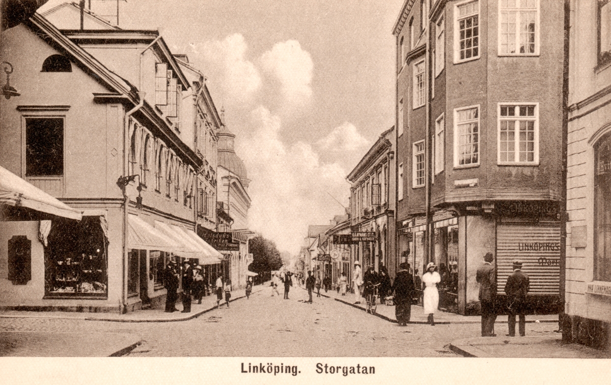 Orig Text Linköping Storgatan Storgatan Sedd Mot öster Från Klostergatan Byggnaden Närmast 