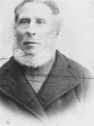 Atelierportrett av Fredrik Olsen f. 1827- d. 1910 fra Sollia