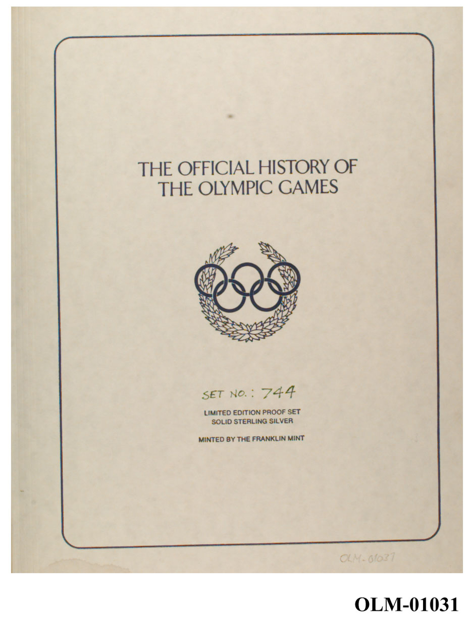 Album med 5 blad (10 sider) med minne-medaljer fra forskjellige OL. På omslaget de olympiske ringer i en olivenkrans.