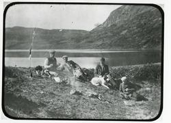 Andreas Lineikro og Rasmussenfolka. Tatt ved Rabalstjernet c