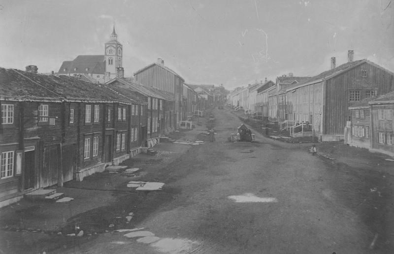 Bergmannsgata på Røros ca. 1865 (Foto/Photo)