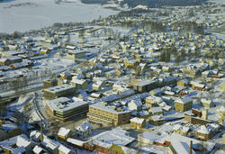 Lillehammer sentrum. I høyre, nedre venstre billedkant er Me