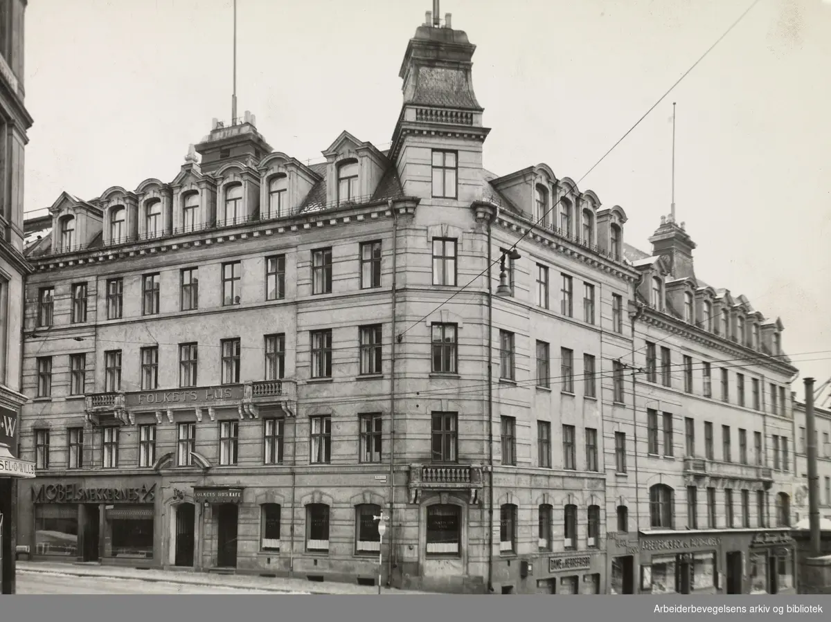 Det gamle Folkets Hus. Hjørnet av Møllergata og Youngsgata.
