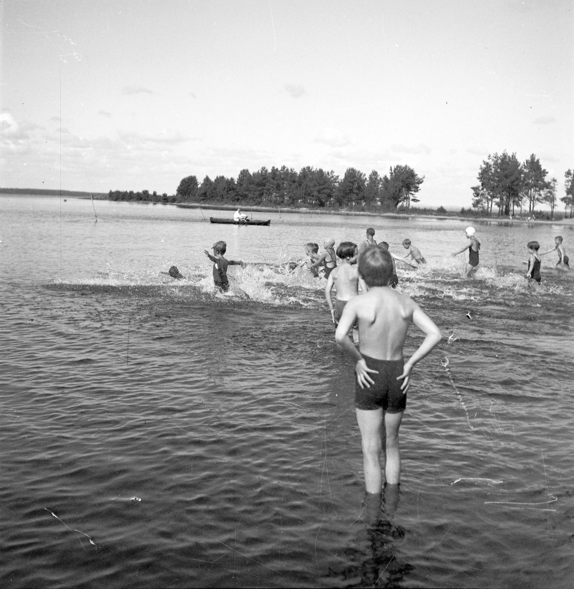 Barnutflykt till Årsunda. Storsjön. År 1936