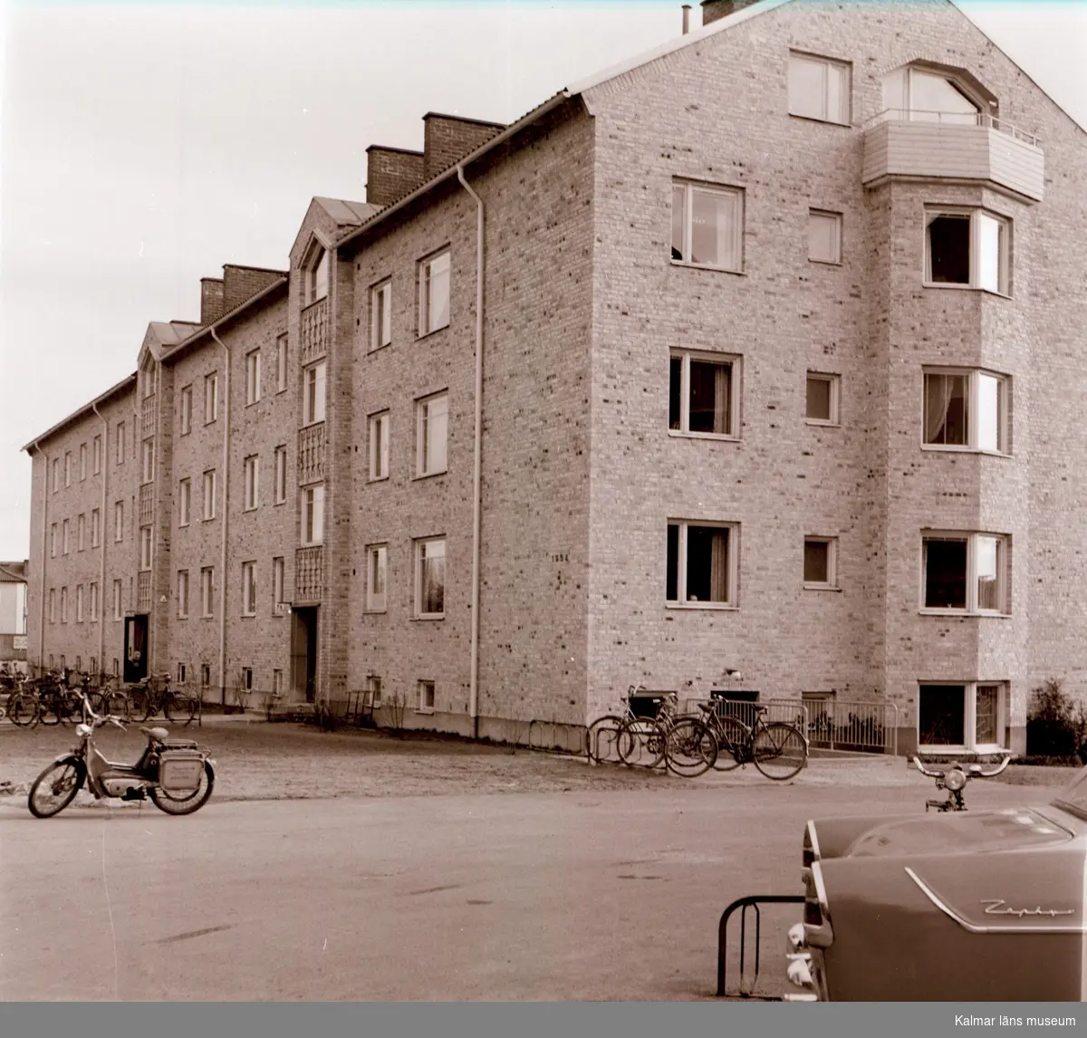 Under 1960-talet byggdes ett stort antal lägenheter i Sverige. I Kalmar ...