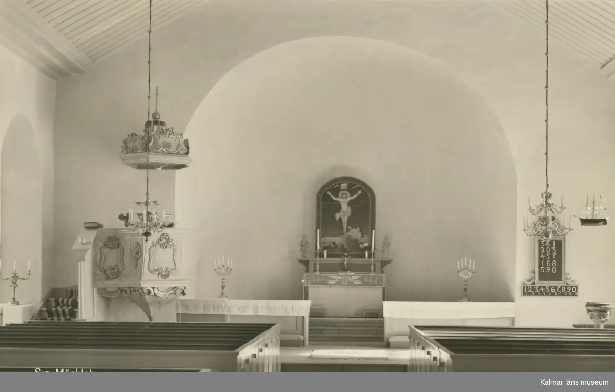 Interiör av Södra Möckleby kyrka.