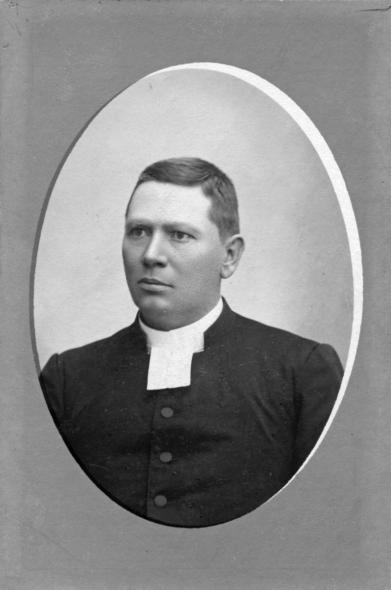 Pastor Axel Seeman
