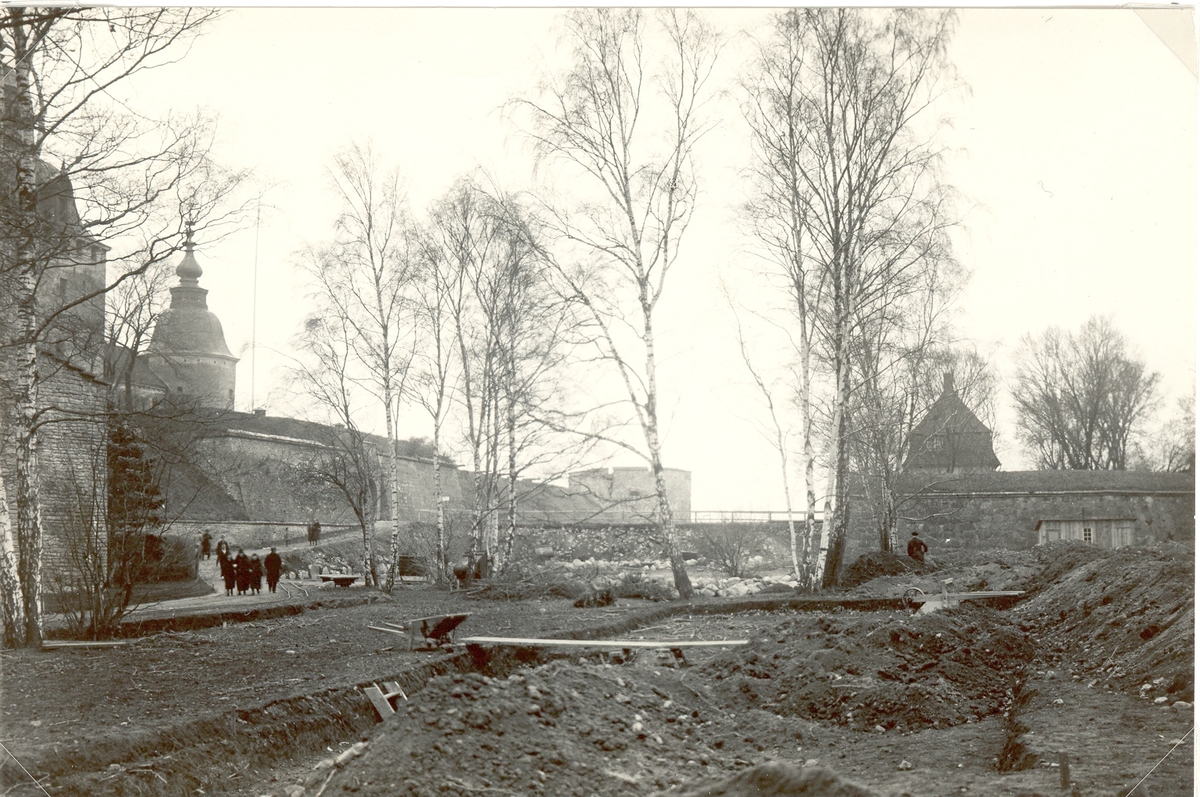 Utgrävning i Stadsparken i samband med den stora slottsfjärdsgrävningen 1932-34.