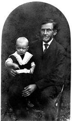 Portrett av Martin Larsen (1916-47) på fanget til sin bestef